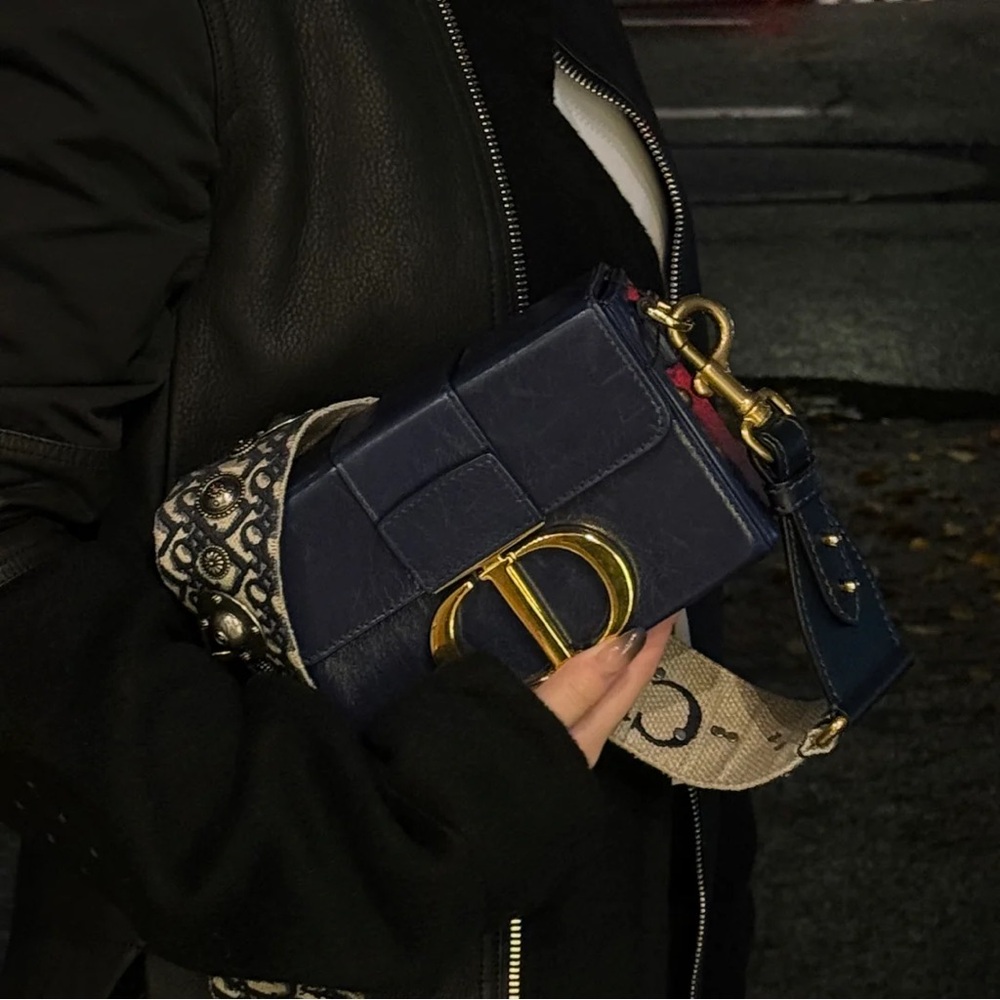 Sale❣️Dior Navy Blue Leather 30 Montaigne Box Shoulder Bag